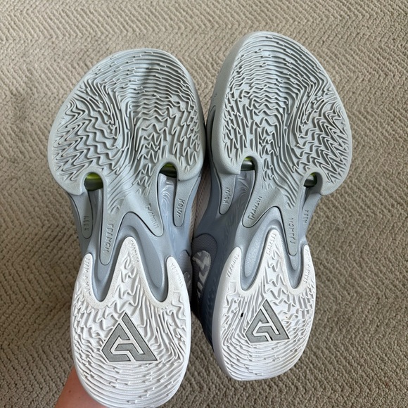 NIKE Freak 4 Basketball Shoe M 7/ W8.5 - Picture 5 of 8